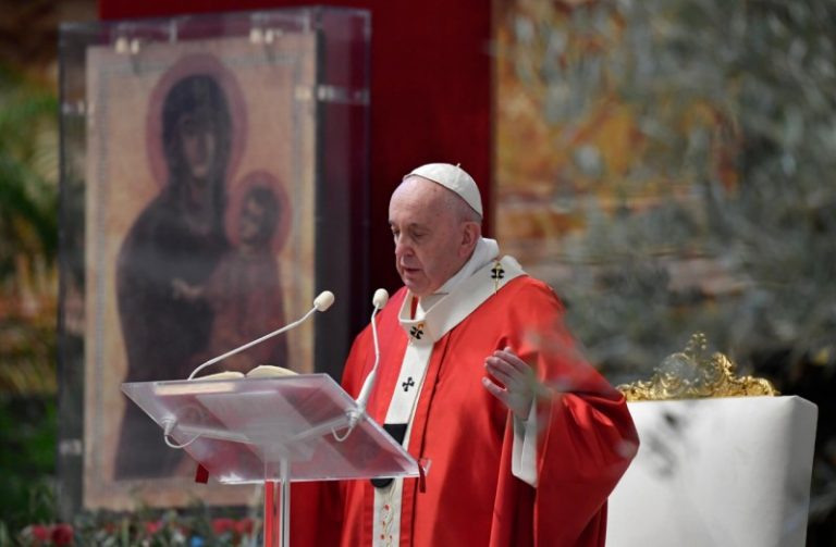 Ángelus El Papa a los jóvenes cultiven solidaridad en tiempos de