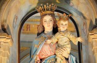 Cada 24 de mayo celebramos a María en su advocación Auxiliadora de los cristianos. El primero que llamó a la Virgen María con…
