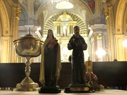Santa Teresita y el P. Pio, patrones de Radio María Argentina