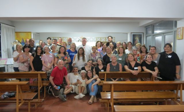 09/01/2025 - Del 3 al 5 de enero tuvo lugar nuestro primer encuentro nacional del año. Vivimos 3 días de trabajo, reflexión y oración bajo el lema "Con María caminamos hacia la esperanza", en sintonía con el Año Jubilar de la Iglesia y de nuestra obra. Con la presencia de comunidades provenientes de Córdoba (capital), Balnearia (Córdoba), Goya (Corrientes), Federal…