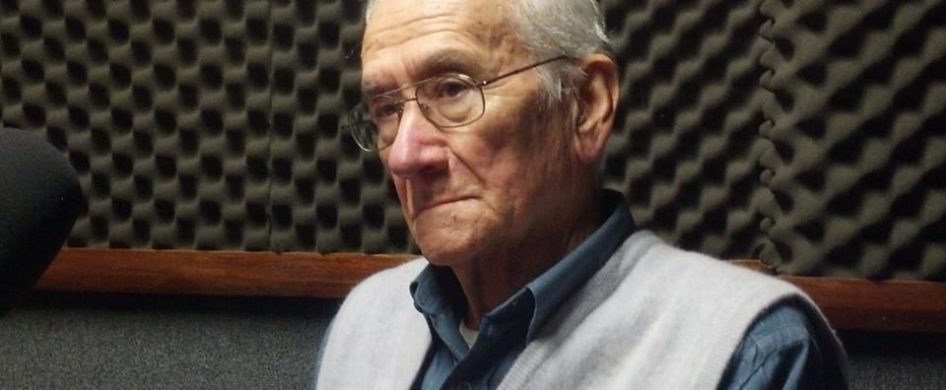 22/04/2025 - Con profundo pesar, comunicamos el fallecimiento del Profesor Arnaldo Pérez Wat (Walter Arnaldo Tolaba), una figura emblemática de la radiofonía cultural argentina. Nacido en Salta y cordobés por adopción, Arnaldo dedicó más de seis décadas a la difusión del conocimiento, combinando su labor como docente universitario con una vasta trayectoria radial. Una vida de radio Su amor por…