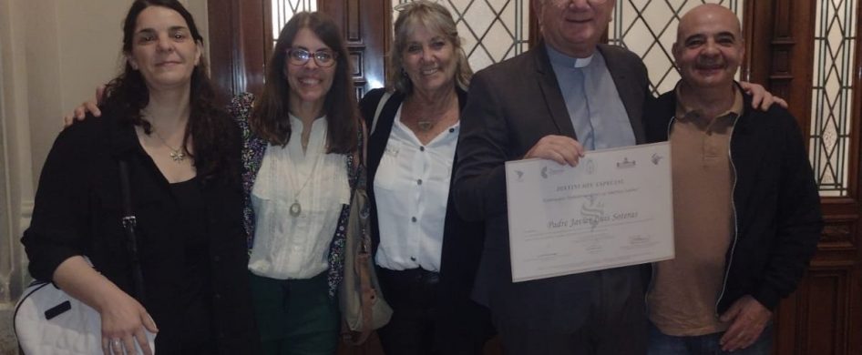 20/11/2025 - El Padre Javier Soteras recibió un reconocimiento por su liderazgo a lo largo de treinta años al servicio de la evangelización, en el marco de la edición 2025 de “Liderazgos Transformadores en América Latina”.