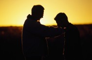 El Evangelio de hoy (Marcos 10, 28-31) nos sitúa ante un diálogo muy humano entre Pedro y Jesús. Ante la afirmación de Pedro,&hellip;