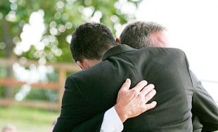 17/06/2025 – Jesús nos invita a perdonar a quienes nos hacen daño y a rezar por ellos.…