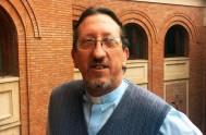 18/12/2005 – El P. Ricardo Seirutti era hasta hace algunas horas párroco en la Iglesia de San Juan Evangelista en Córdoba. Hoy a…