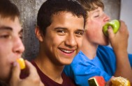 29/04/2016 – En la adolescencia, como etapa de cambios, la alimentación juega un papel clave. La etapa de la adolescencia es una fundamental en…