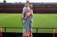 03/11/2016 – En el 2002 la Virgen del Rosario de San Nicolás salió del santuario bonaerense, fue trasladada a la sede del club…