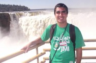 24/01/2017 – Alejandro Patel tiene 23 años, nació en Chaco, quedó huérfano dos veces, fue uno de los Jóvenes Sobresalientes 2016 en Argentina…