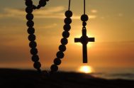La oración del Santo Rosario es un acto de amor a María. A través de esta oración podemos darle una muestra sencilla, pero…