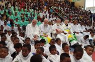 15/05/2018 – Una delegación de la Comisión Episcopal de Misiones visitó semanas atrás a los misioneros argentinos en la isla de Madagascar, en…
