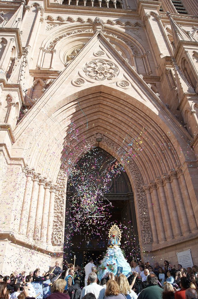 Resultado de imagen para BASÃLICA DE LUJAN, LA VIRGEN QUISO QUEDARSE