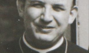 27/08/2025 - Detrás de la figura histórica de Monseñor Enrique Angelelli, el obispo mártir de La Rioja,…