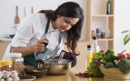 14/08/2025 - Acompañados de una especialista en nutrición, revisamos cómo son las distintas comidas de nuestro día.