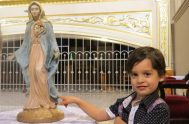 25/11/2020 – Junto al padre Francisco Palacios, párroco de la Parroquia ‘Nuestra Señora  Madre de Dios y Madre de la Iglesia’ de Barrio…