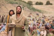 16/04/2021 – Hoy contemplamos el Evangelio de Juan 6, 1-15, Jesús multiplica el pan y nos detenemos para ver juntos belleza de la escena.…
