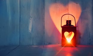 04/11/2025 - En un nuevo "Reflexiones para la Semana" nos acompañó la hermana Mónica Cordero, consagrada de…