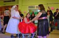 09/04/2022 – La hermana Mariella Zaletti, del Instituto de las Pequeñas Hermanas de la Sagrada Familia, desarrolla su servicio y apostolado en el…