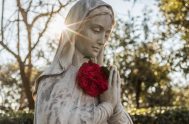 25/04/2022 – “María es la mujer de la Pascua, la mujer del anuncio, la mujer de la misión”, nos dijo el padre Marcelo…