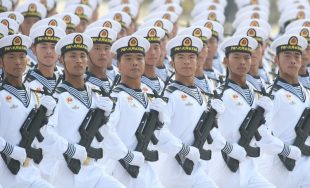 01/05/2024 – Filipinas acusó a China de disparar con cañones de agua a dos de sus barcos,…