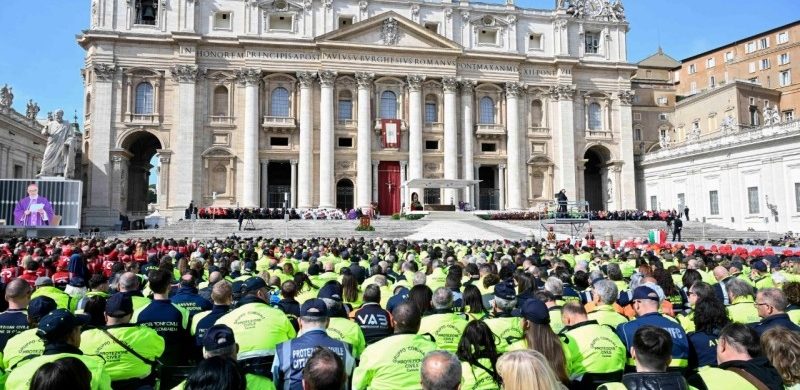 08/03/2025 – Cecilia Oliva, Viviana Fioretti y el padre Javier Soteras destacaron el Jubileo del Voluntariado que se vivió en la Santa Sede romana. Más de 25 mil peregrinos, procedentes de más de 100 países del mundo, participaron en la quinta de las grandes citas jubilares, la dedicada al mundo del voluntariado.