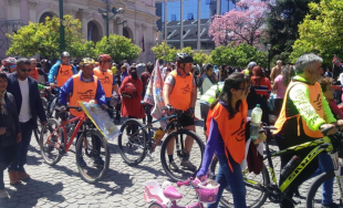 12/09/2025 - Esta mañana, un grupo de 240 biciperegrinos emprendió su camino desde la ciudad de Orán,…