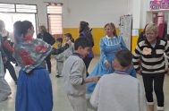 26/08/2025 - Radio María vivió una jornada especial bajo el lema “La solidaridad empieza en casa”, transmitiendo en vivo desde el Hogar El…