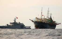 26/11/2025 - La expansión de la flota pesquera de origen chino en Sudamérica ha generado un fenómeno…