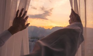 27/11/2025 - La clave está en crear pequeñas "ventanas al cielo", nos dice la hermana Mónica Cordero.