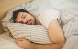 12/11/2025 - El Dr. Pablo López se centró en cómo el descanso evoluciona con el paso del…