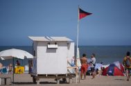 29/12/2025 - Durante la temporada de verano, miles de argentinos eligen vacacionar en distintos destinos con mar, ya sea en Brasil, Uruguay o&hellip;