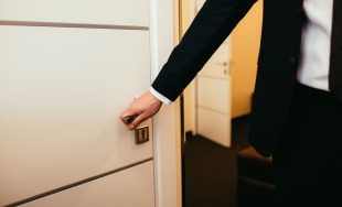 13/03/2026 – El carmelita descalzo fray Pablo Ureta continuó hablando de las siete moradas de Santa Teresa&hellip;