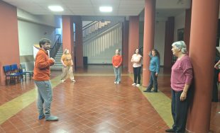 12/06/2026 – La profesora Mariana Tudela y la virgen consagrada Adriana Velárdez, que es maestra en danza&hellip;