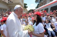 28/08/2013 - Nuevamente el Papa Francisco tuvo un encuentro cercano con los jóvenes. Francisco se reunió con unos 500 jóvenes de la Diócesis…
