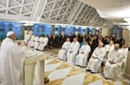 05/09/2013 - Cuando llega el Señor, tengo miedo de que pase y no me entere, aseguró el Papa Francisco durante la Misa. El…