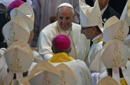 19/09/2013 - Francisco recibió a los nuevos obispos nombrados recientemente. Ante los prelados, les recordó que "no somos hombres con psicología de príncipes,…
