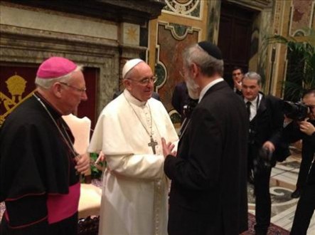 El Papa también se reunió hoy con una delegación judía.