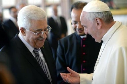 Abás junto al Papa Francisco, en la Santa Sede.