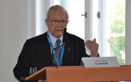 15/11/2013 - La Santa Sede negó que exista preocupación ante un eventual atentado contra el Papa Francisco, quien hoy presidió&hellip;