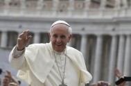 25/11/2013 - En su homilía en Santa Marta, el Papa Francisco invitó a "hacer una elección por el Señor". "Pensemos en tantas mamás…