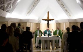 29/11/2013 - El Papa Francisco destacó, durante la misa celebrada en la capilla de la Casa Santa Marta, que el&hellip;
