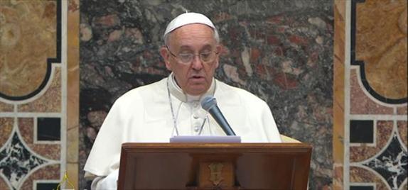 13/01/2014 - El Papa expresó que "suscita horror sólo el pensar en los niños que no podrán ver nunca la…