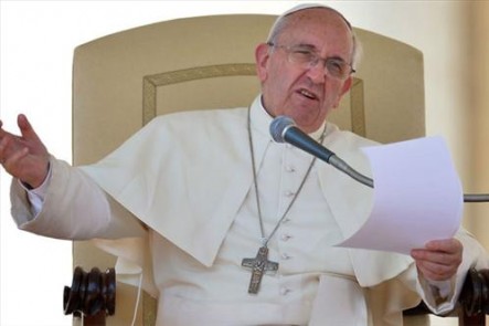 El Papa admitió con dureza la crítica situación por los sacerdotes que cometieron abusos de menores.
