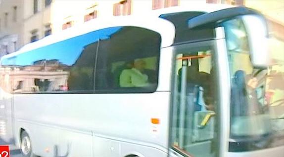 10/03/2014 - El Papa partió ayer a la tarde junto con otros 80 religiosos a Ariccia, una localidad a 30&hellip;