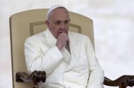 17/06/2014 - "El corrupto irrita a Dios y hace pecar a su pueblo", destacó el Papa Francisco en la misa matutina en Santa…