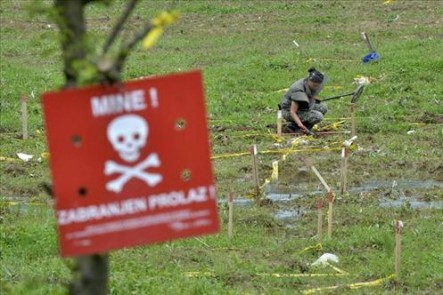 El Pontífice se refirió a las minas antipersona, que tantas muertes provoca en el mundo.