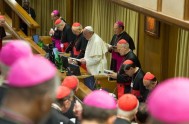 07/10/2014 – En la segunda jornada del Sínodo sobre la Familia, el Papa Francisco pidió que al consistorio ya convocado para el 20…