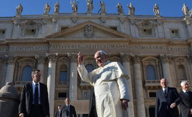 18/12/2014 – El Papa Francisco recibió las cartas credenciales de diversos embajadores acreditados ante la Santa Sede. En ese contexto,…