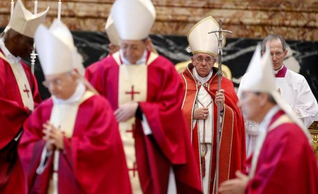 31/12/2014 – El papa Francisco dijo hoy que «no se puede olvidar» de la noche de la tragedia de Cromañón…