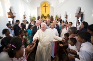 16/01/2015 – En medio de su visita Pastoral en Filipinas, el Papa Francisco tuvo un encuentro con las Familias. Tras una calurosa bienvenida…