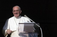 06/05/2015 – En Papa Francisco, en la catequesis de la audiencia general de hoy miércoles, retomó el tema de la familia haciendo hincapié…